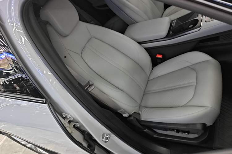 Used Nio ES6 2020 610 km Performance Version Right Front Seat