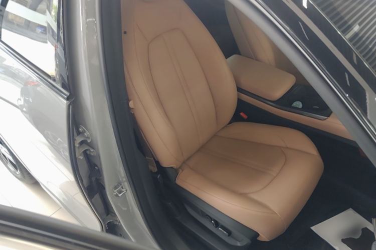Used Nio ES6 2020 430 km Signature Edition Right Front Seat