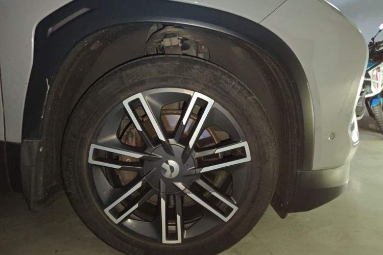 Used Nio ES6 2020 600 km Sport Edition Right Front Wheel Hub