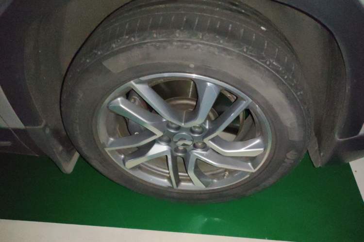 Used Nio ES6 2020 455KM Sport Edition Right Front Wheel Hub
