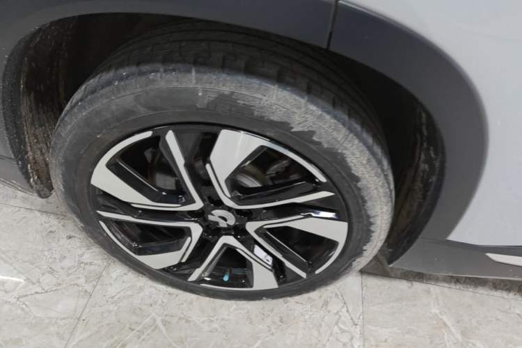 Used Nio ES6 2020 610 km Performance Version Right Rear Wheel Hub