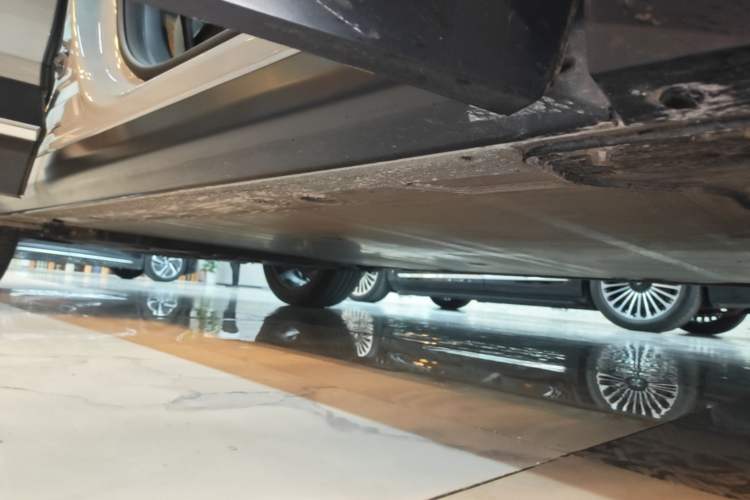 Used Nio ES6 2020 600 km Sport Edition Right Side Sill