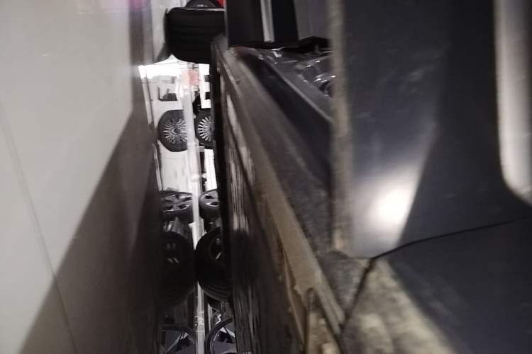 Used Nio ES6 2020 420 km Sport Edition Right Side Sill
