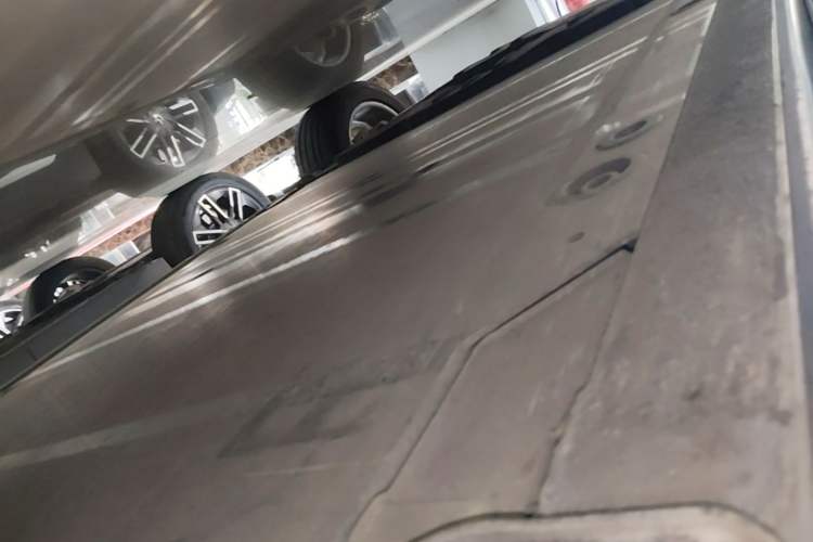 Used Nio ES6 2020 420 km Sport Edition Right Side Sill