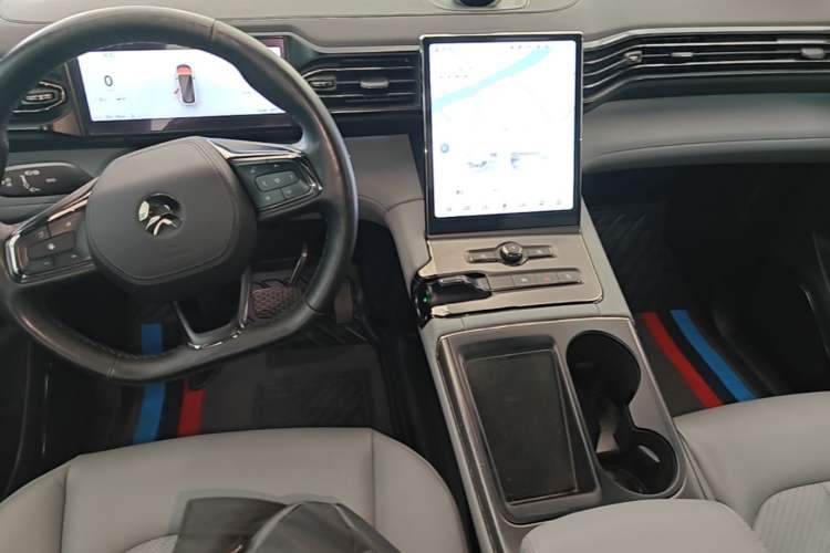 Used Nio ES6 2020 420 km Sport Edition Audio And AC Panel