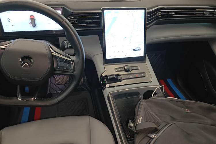 Used Nio ES6 2020 420 km Sport Edition Audio And AC Panel