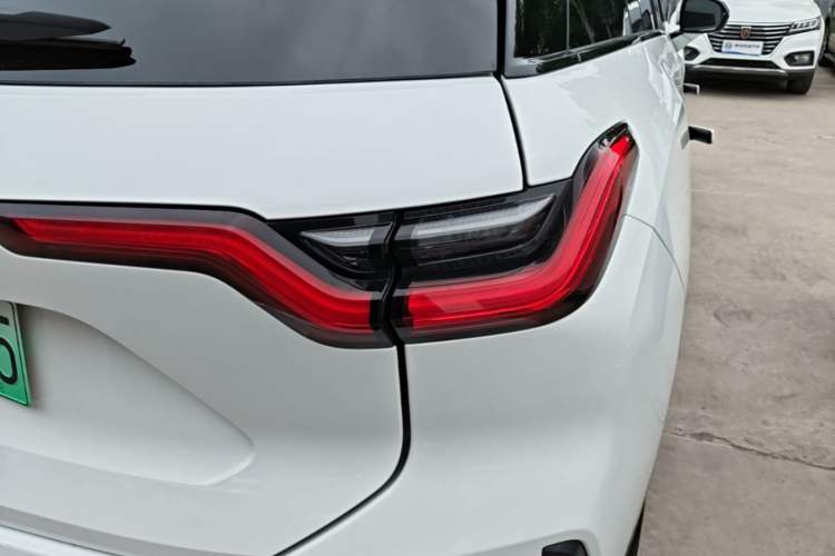 Used Nio ES6 2020 430 km Signature Edition Exterior 3