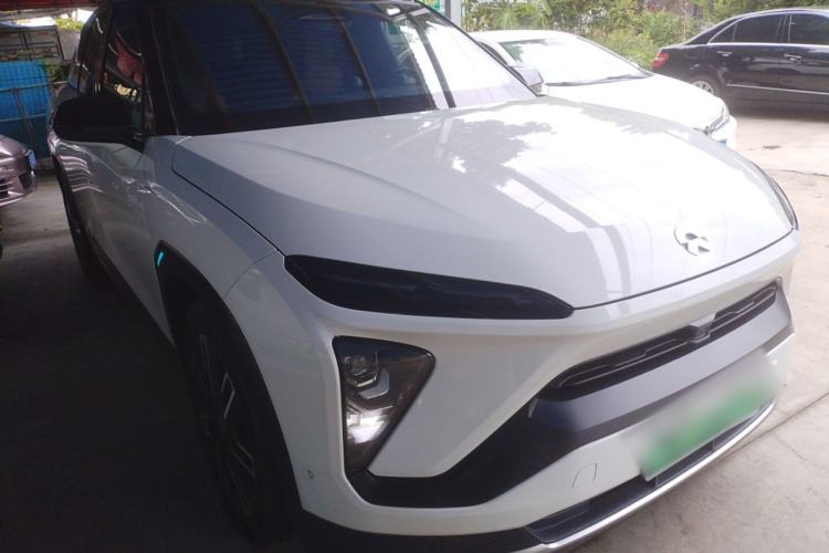 Used Nio ES6 2020 610 km Performance Version Front Right 45 Deg