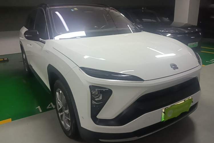 Used Nio ES6 2020 420 km Sport Edition Front Right 45 Deg