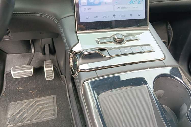 Used Nio ES6 2020 490 km Sport Edition Gear Lever