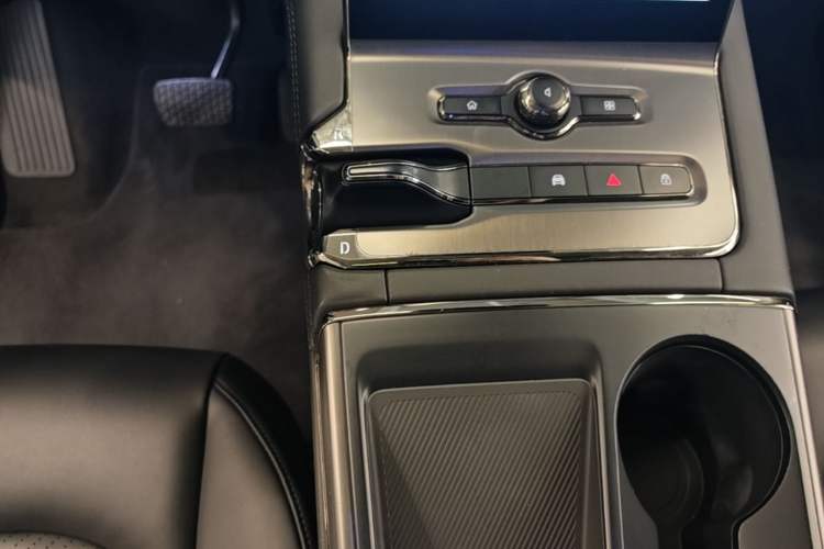 Used Nio ES6 2020 420 km Sport Edition Gear Lever