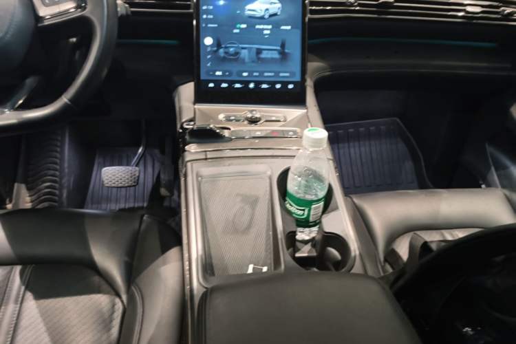 Used Nio ES6 2020 420 km Sport Edition Gear Lever