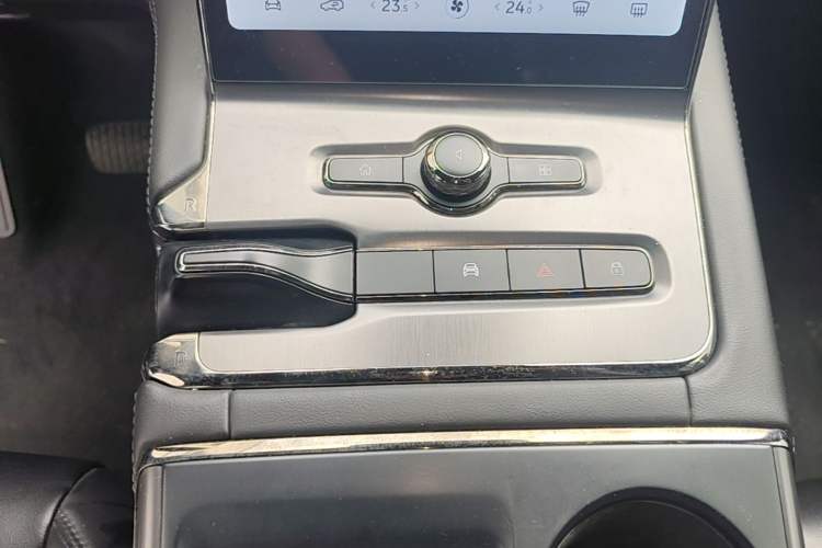 Used Nio ES6 2020 600 km Sport Edition Gear Lever