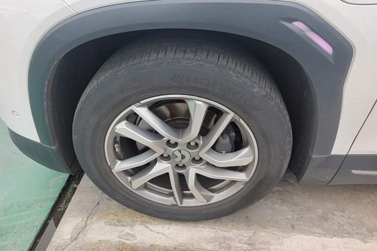 Used Nio ES6 2020 420 km Sport Edition Left Front Wheel Hub