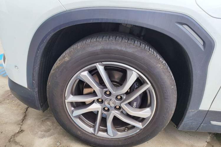 Used Nio ES6 2020 420 km Sport Edition Left Front Wheel Hub