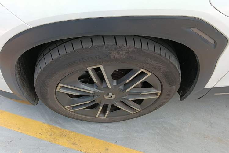 Used Nio ES6 2020 490 km Sport Edition Left Front Wheel Hub
