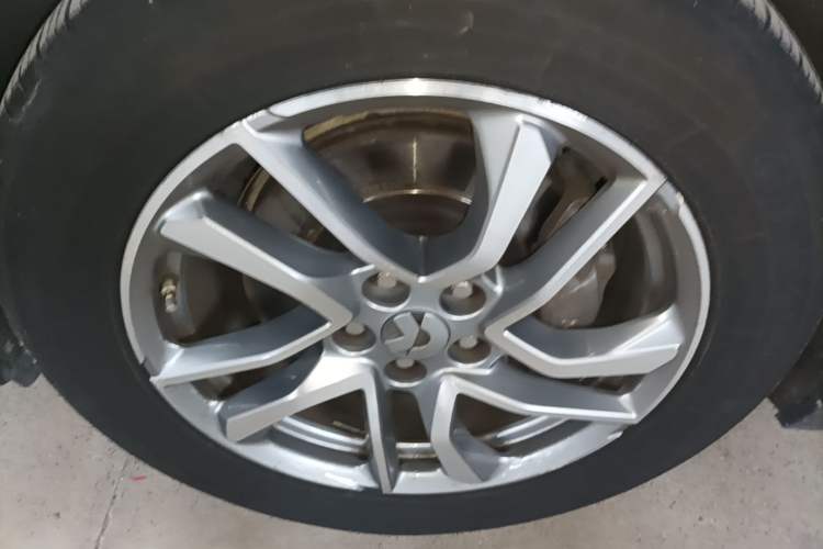 Used Nio ES6 2020 420 km Sport Edition Left Front Wheel Hub