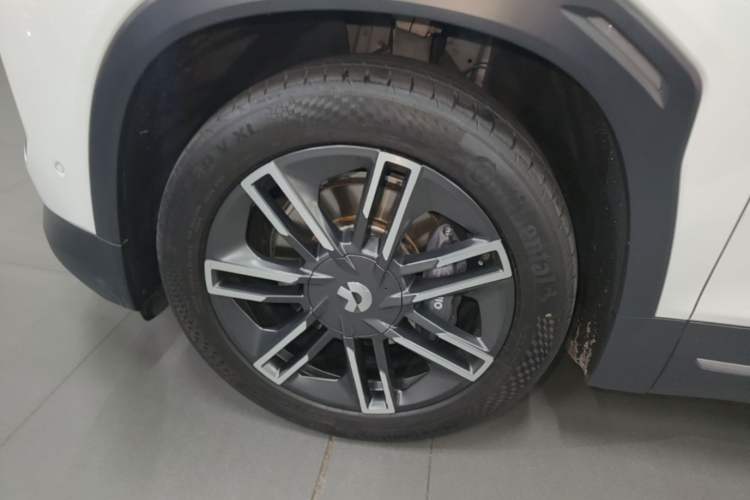 Used Nio ES6 2020 610 km Performance Version Left Front Wheel Hub