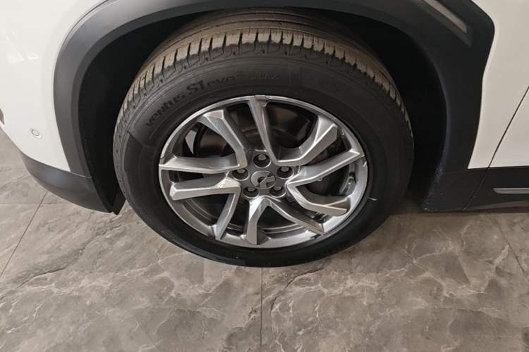 Used Nio ES6 2020 600 km Sport Edition Left Front Wheel Hub