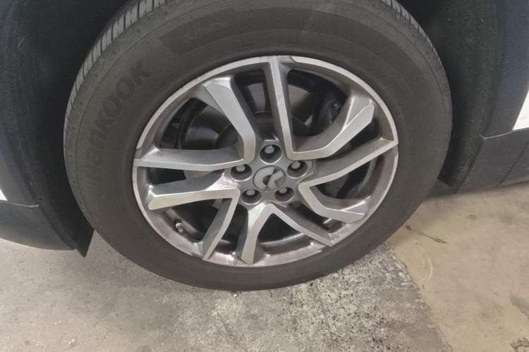 Used Nio ES6 2020 455KM Sport Edition Left Front Wheel Hub
