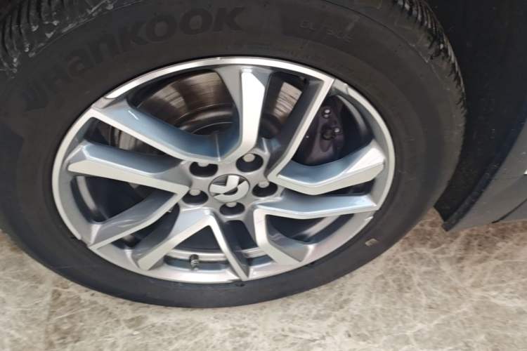 Used Nio ES6 2020 600 km Sport Edition Left Front Wheel Hub