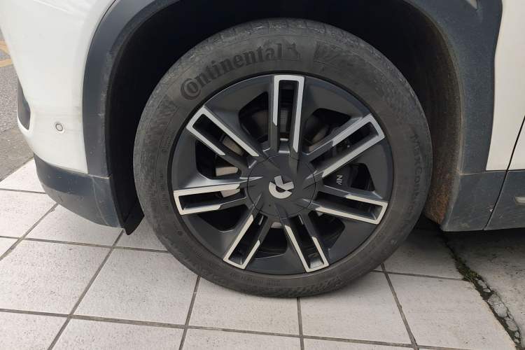 Used Nio ES6 2020 600 km Sport Edition Left Front Wheel Hub