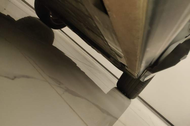 Used Nio ES6 2020 600 km Sport Edition Left Side Sill