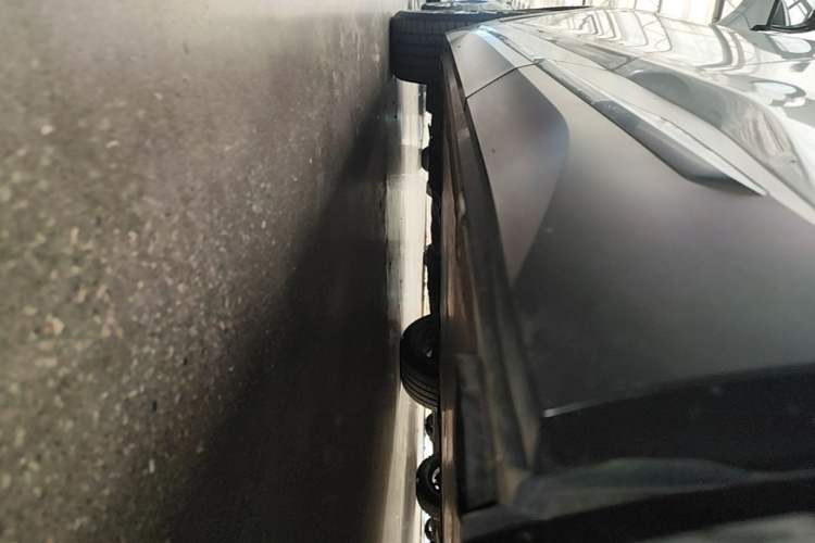 Used Nio ES6 2020 420 km Sport Edition Left Side Sill
