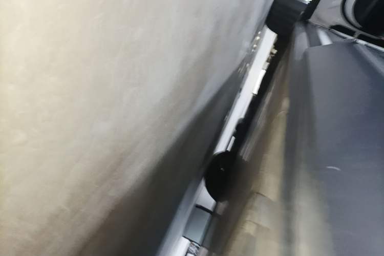 Used Nio ES6 2020 420 km Sport Edition Left Side Sill