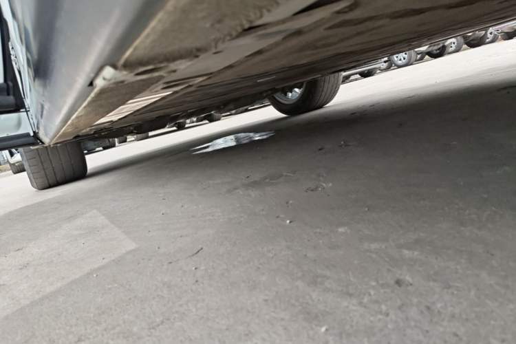 Used Nio ES6 2020 430 km Signature Edition Left Side Sill