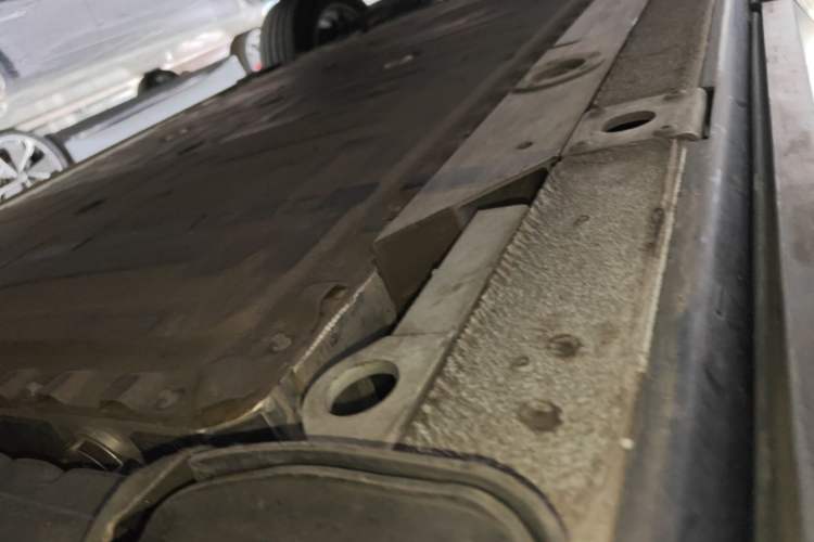 Used Nio ES6 2020 610 km Performance Version Left Side Sill