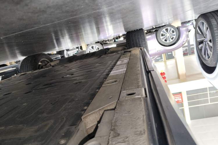 Used Nio ES6 2020 610 km Performance Version Left Side Sill