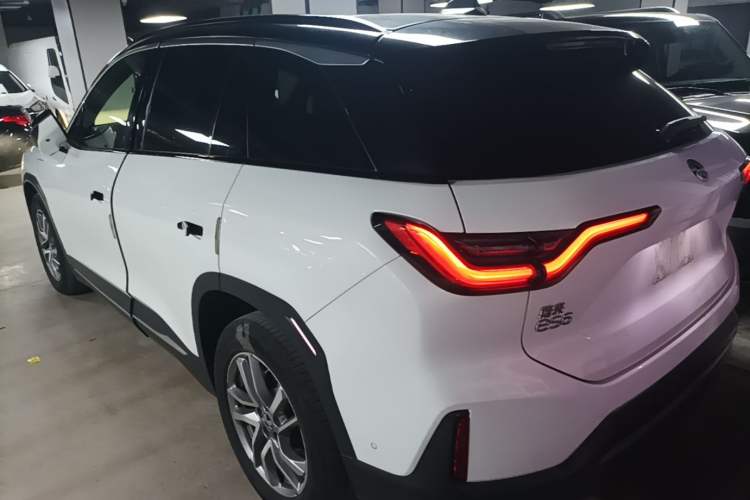 Used Nio ES6 2020 420 km Sport Edition Rear Left 45 Deg