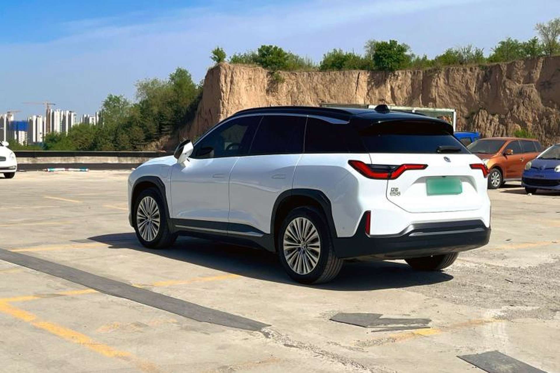 Used Nio ES6 2020 490 km Sport Edition Rear Left 45 Deg