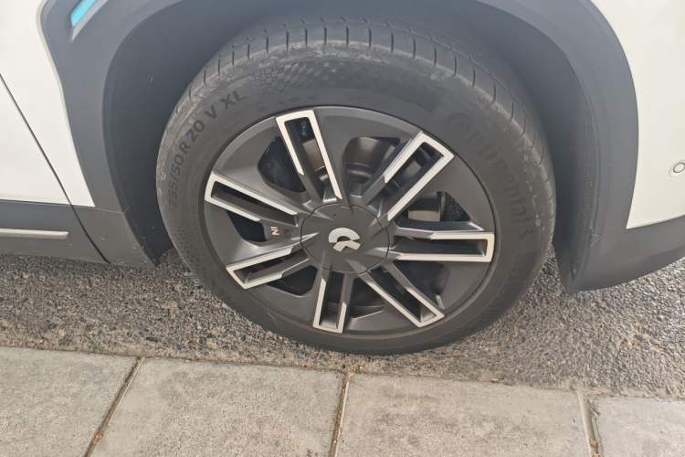 Used Nio ES6 2020 600 km Sport Edition Right Front Wheel Hub