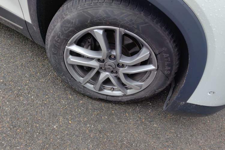 Used Nio ES6 2020 420 km Sport Edition Right Front Wheel Hub