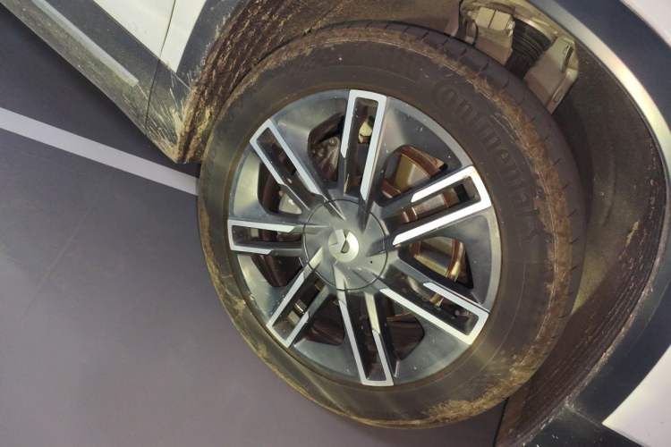 Used Nio ES6 2020 430KM Performance Version Right Front Wheel Hub