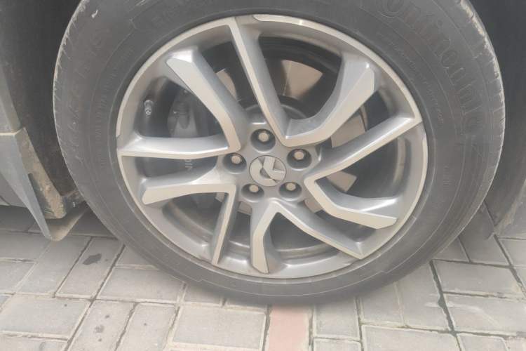 Used Nio ES6 2020 420 km Sport Edition Right Front Wheel Hub