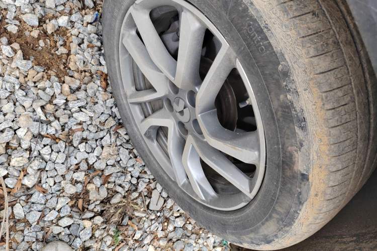 Used Nio ES6 2020 420 km Sport Edition Right Front Wheel Hub