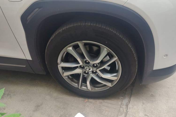 Used Nio ES6 2020 420 km Sport Edition Right Front Wheel Hub