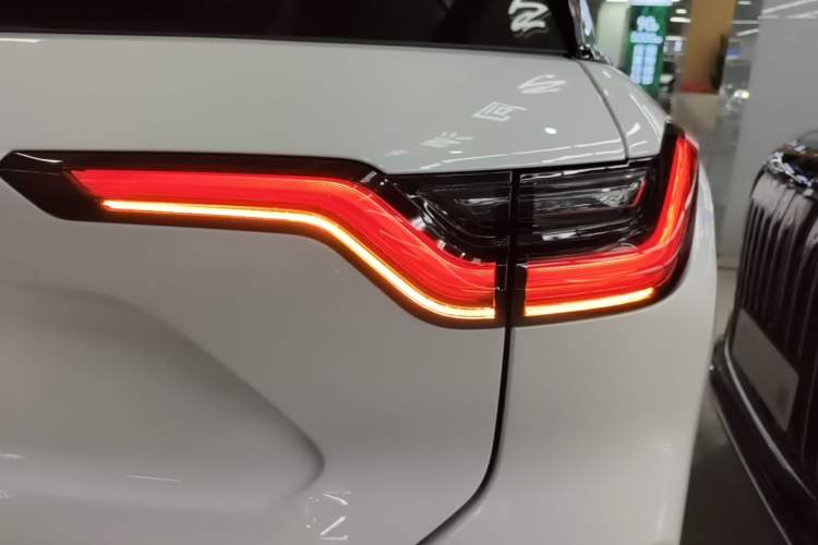 Used Nio ES6 2020 465 km Performance Version Right Rear Taillight