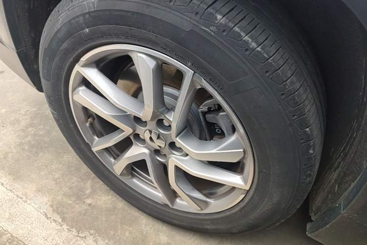 Used Nio ES6 2020 420 km Sport Edition Right Rear Wheel Hub