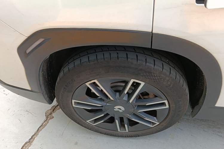 Used Nio ES6 2020 490 km Sport Edition Right Rear Wheel Hub