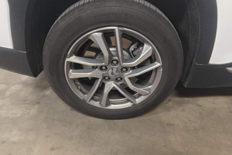 Used Nio ES6 2020 455KM Sport Edition Right Rear Wheel Hub