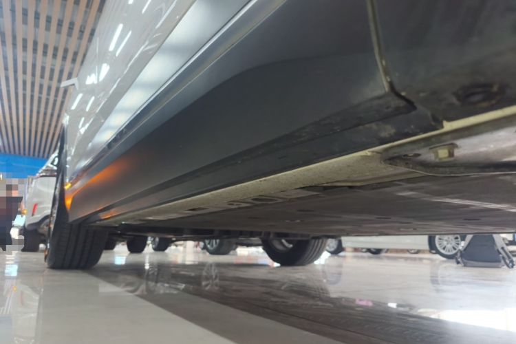 Used Nio ES6 2020 610 km Performance Version Right Side Sill
