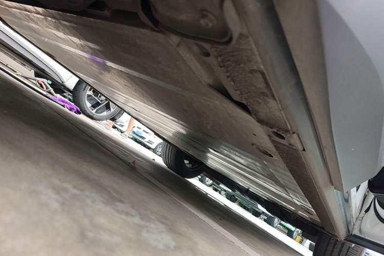 Used Nio ES6 2020 420 km Sport Edition Right Side Sill