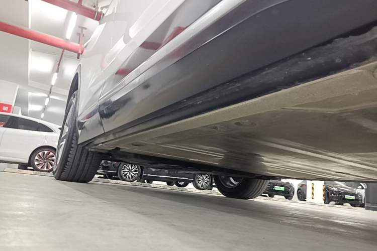 Used Nio ES6 2020 420 km Sport Edition Right Side Sill
