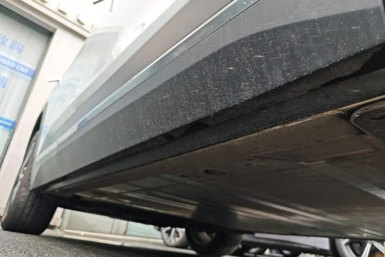 Used Nio ES6 2020 420 km Sport Edition Right Side Sill