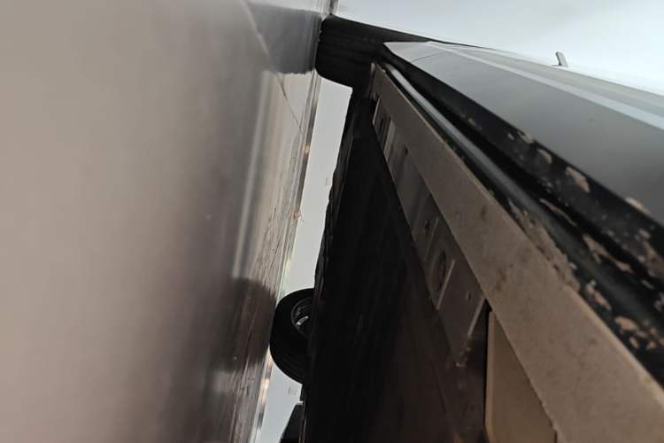 Used Nio ES6 2020 420 km Sport Edition Right Side Sill