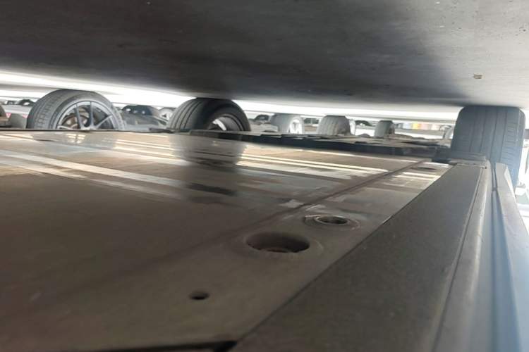 Used Nio ES6 2020 420 km Sport Edition Right Side Sill